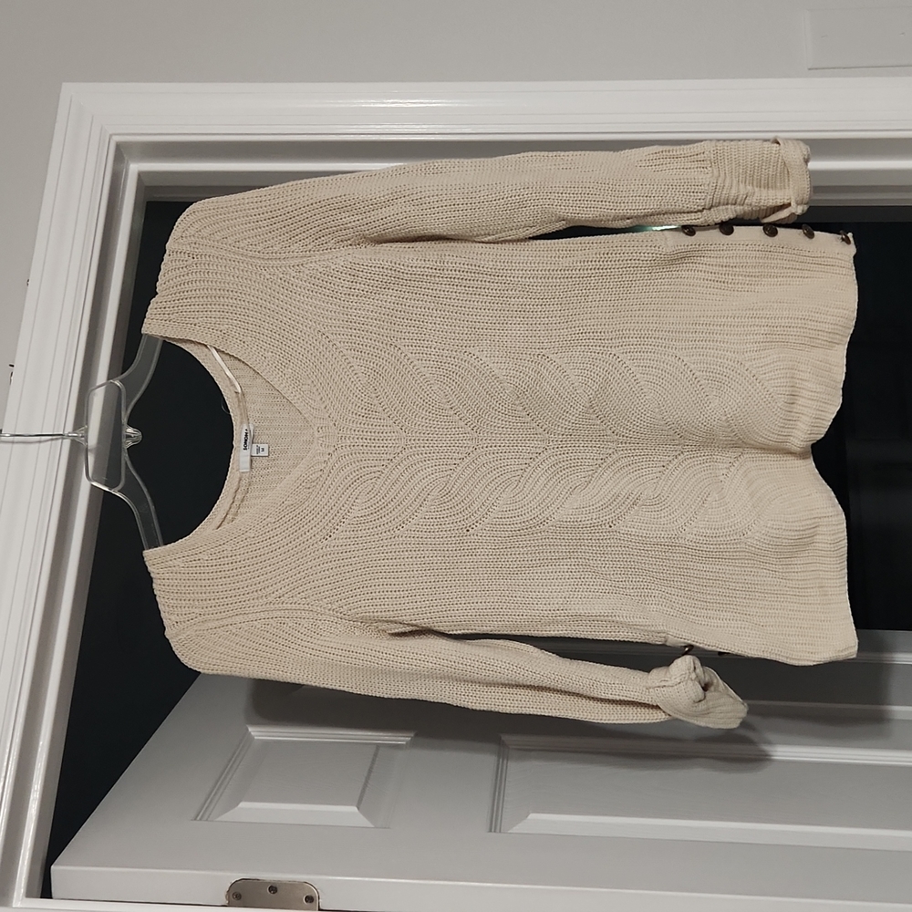 Women's sweater